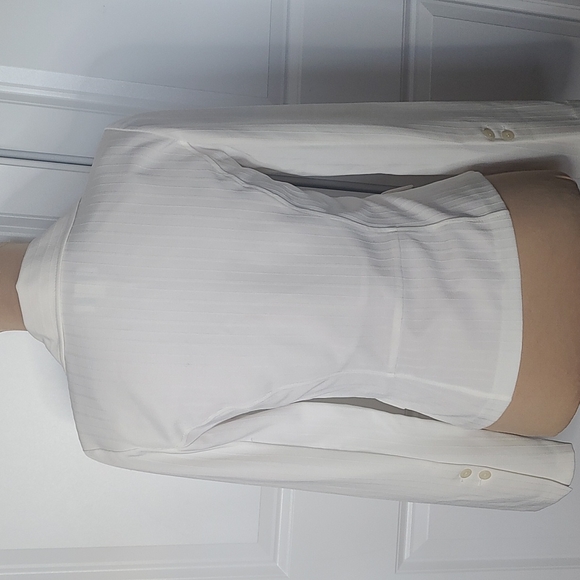 White Blazer Size Small - Picture 4 of 7